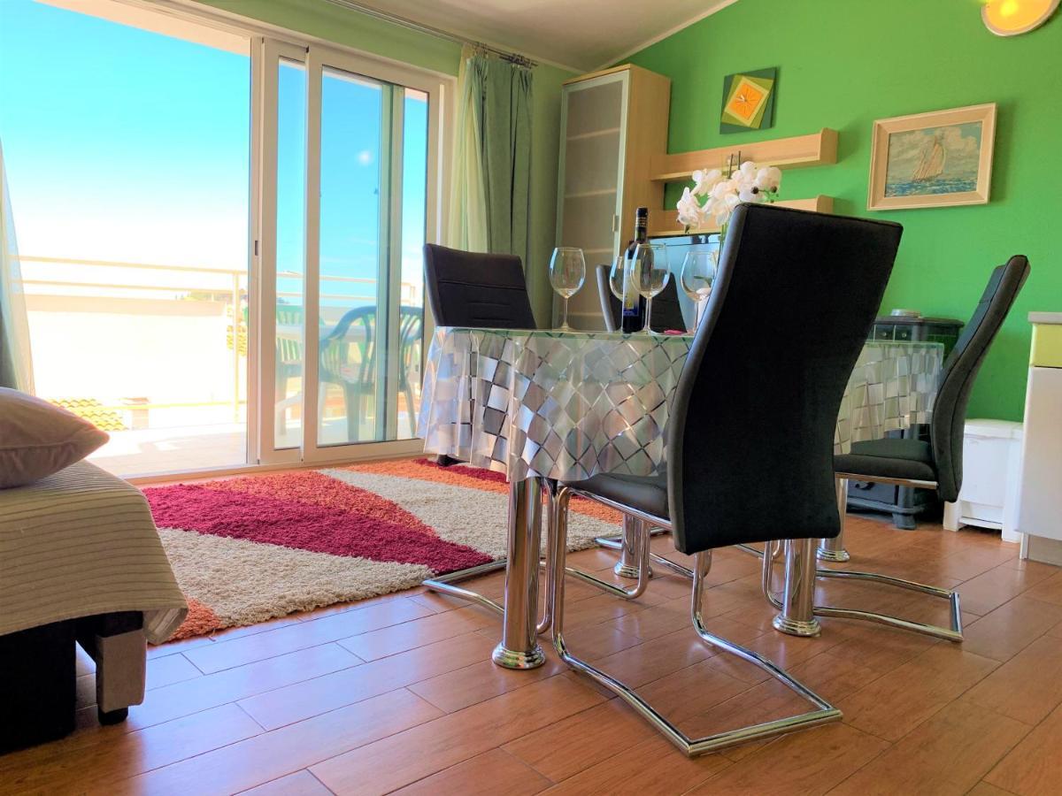 Roko Apartment House Primošten Eksteriør billede