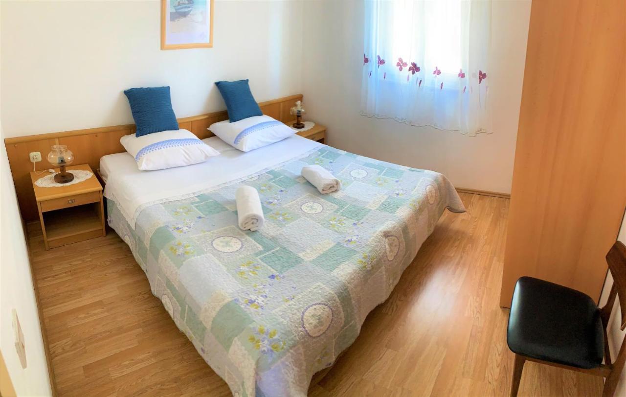 Roko Apartment House Primošten Eksteriør billede
