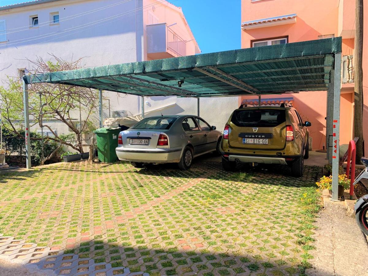 Roko Apartment House Primošten Eksteriør billede
