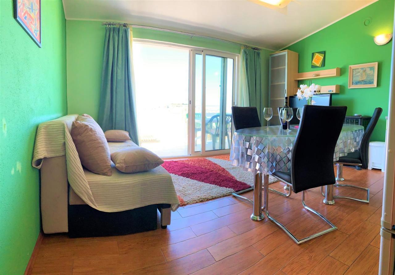 Roko Apartment House Primošten Eksteriør billede